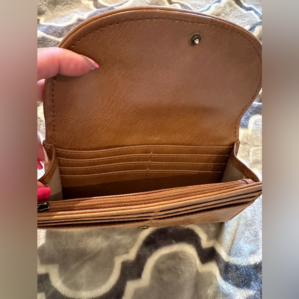 The Sak embossed camel leather wallet w button closure - Picture 4 of 6
